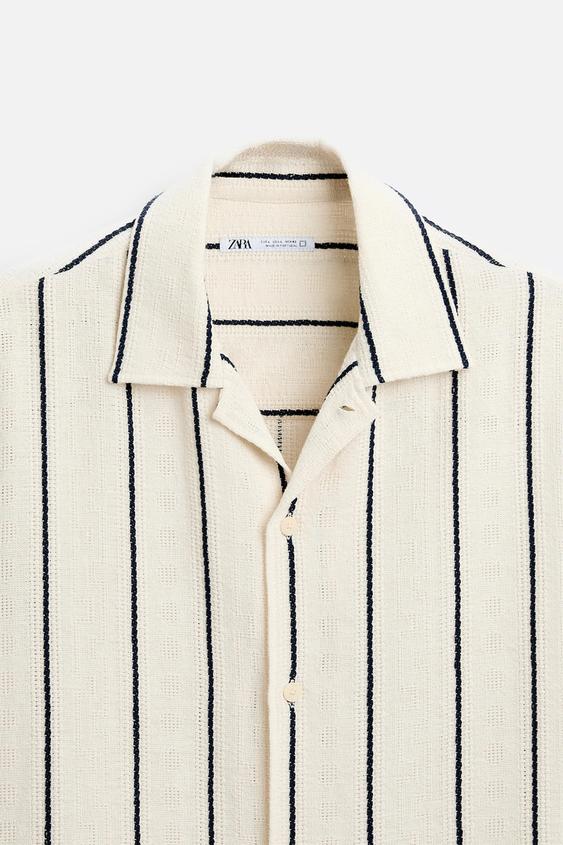 CAMISA COM TEXTURA LISTRADA