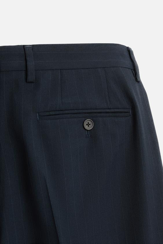 CALÇA DE TRAJE COM RISCA DIPLOMÁTICA