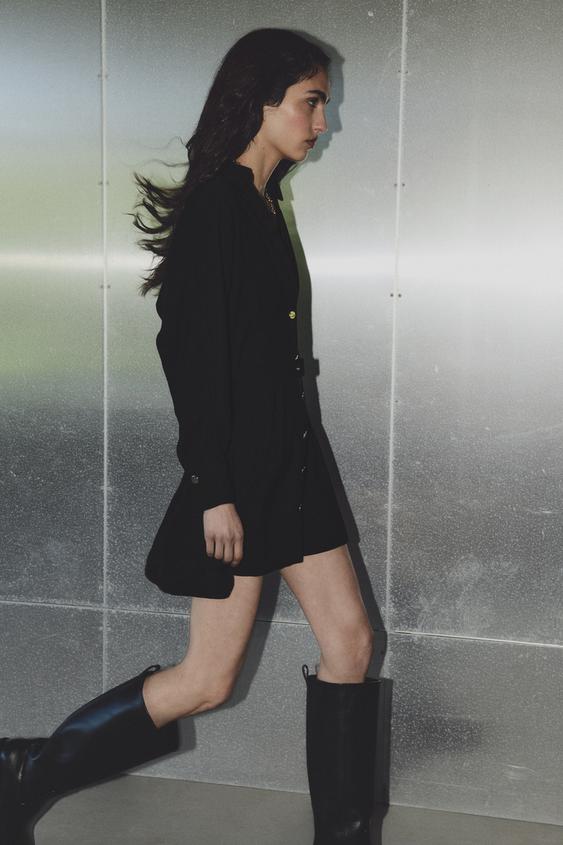 VESTIDO CURTO DE CREPE COM CINTO