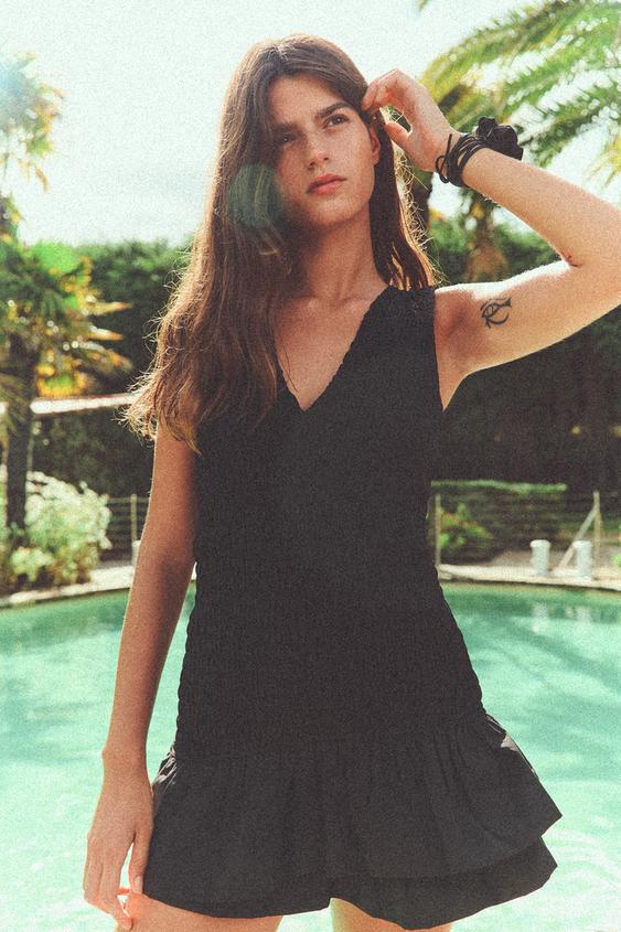 VESTIDO CURTO DE POPELINA COM BABADOS