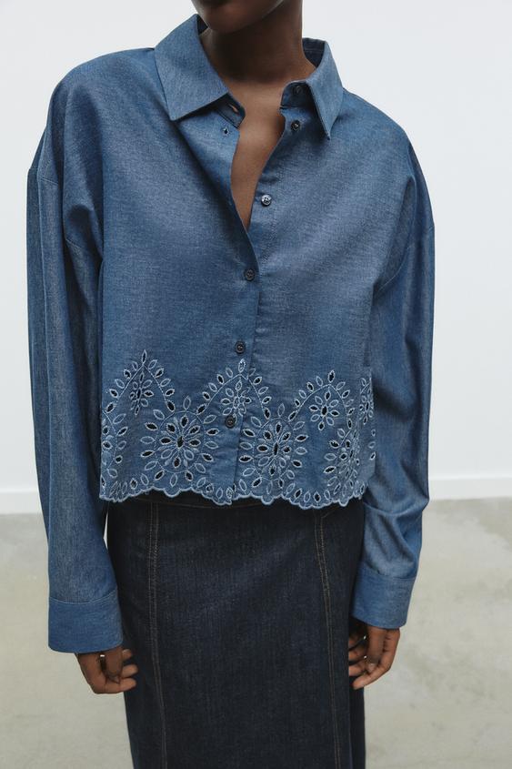 CAMISA CROPPED COM BORDADOS PERFURADOS