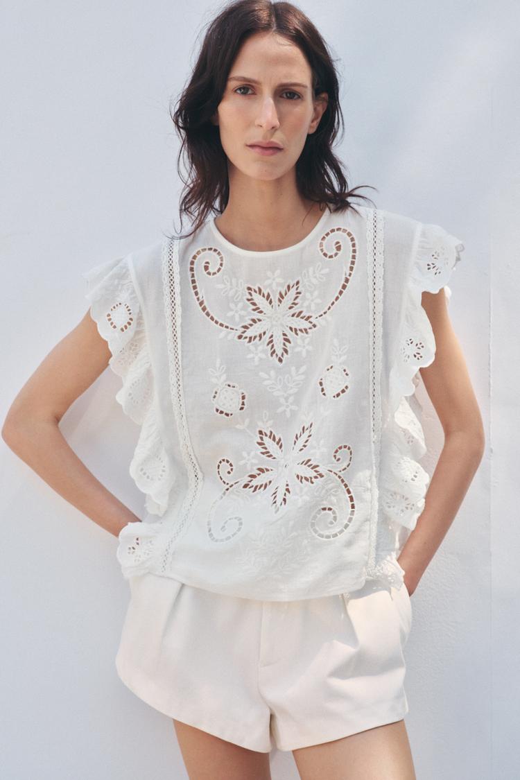 BLUSA ROMÂNTICA COM BORDADOS ZW COLLECTION