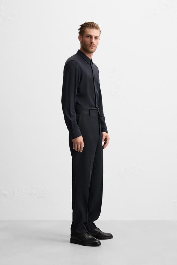 CAMISA ELÁSTICA COM TEXTURA
