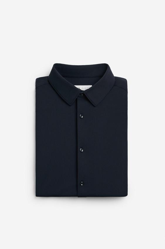 CAMISA ELÁSTICA COM TEXTURA
