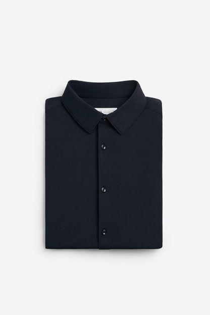 CAMISA ELÁSTICA COM TEXTURA