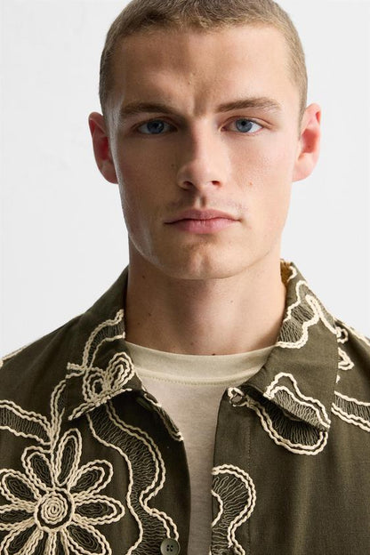 CAMISA COM ESTAMPA FLORAL