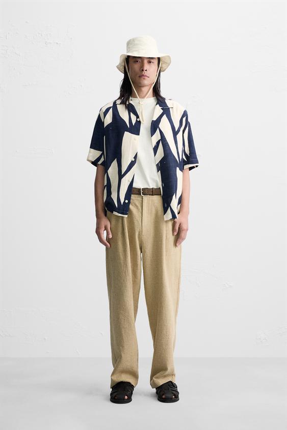 CAMISA COM ESTAMPA ABSTRACTA