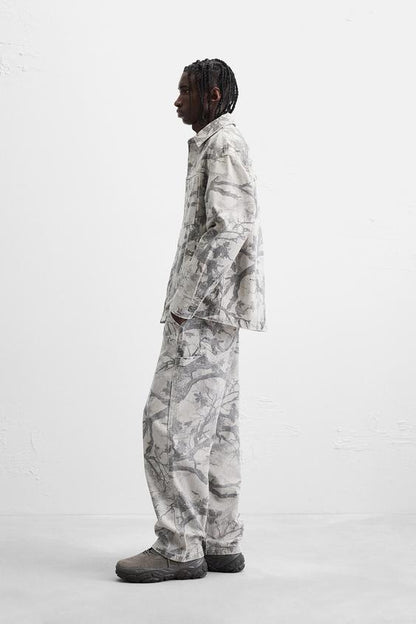CAMISA LARGA COM ESTAMPADO ABSTRATO