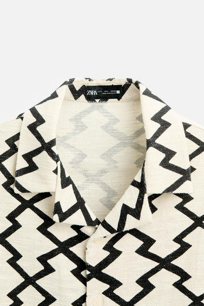 CAMISA COMPRIDA COM ESTAMPA GEOMÉTRICA