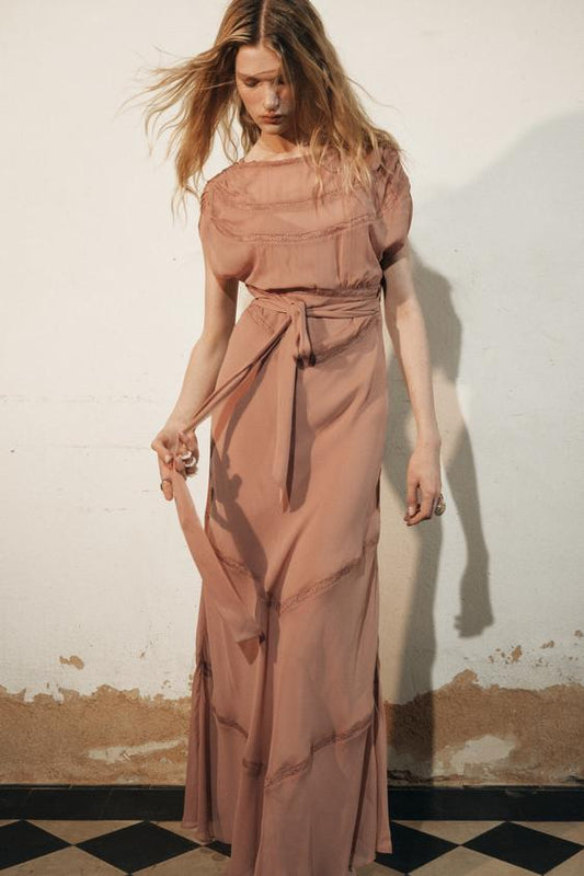 VESTIDO MIDI COM RENDA ZW COLLECTION