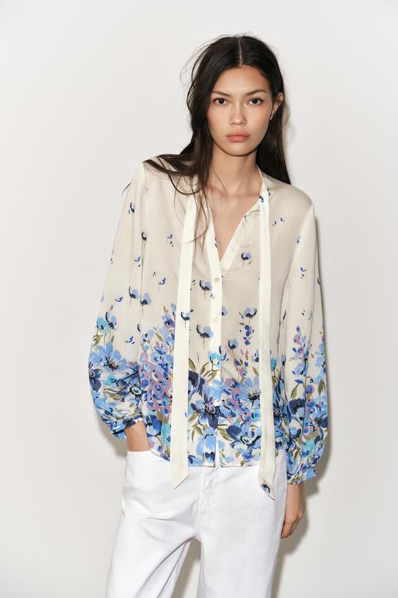BLUSA ESTAMPADA COM LAÇO
