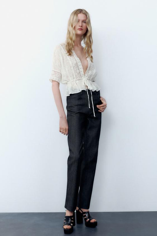 BLUSA DE GEORGETTE COM BORDADOS