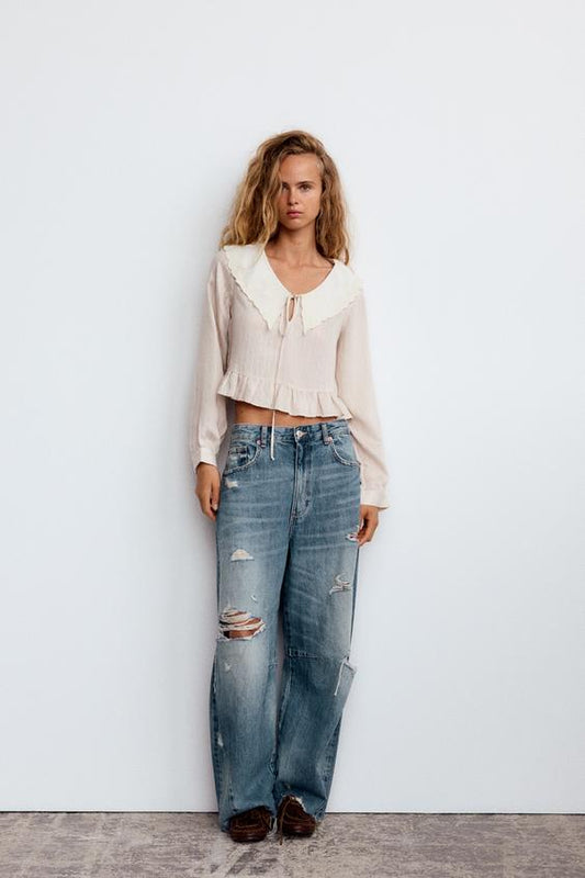 CAMISA COM TEXTURA E GOLA BABADOR