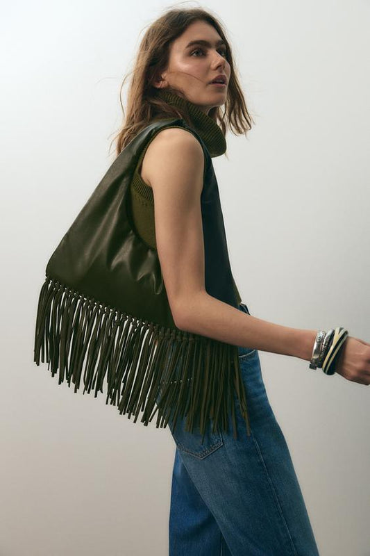 BOLSA DE OMBRO COM FRANJAS